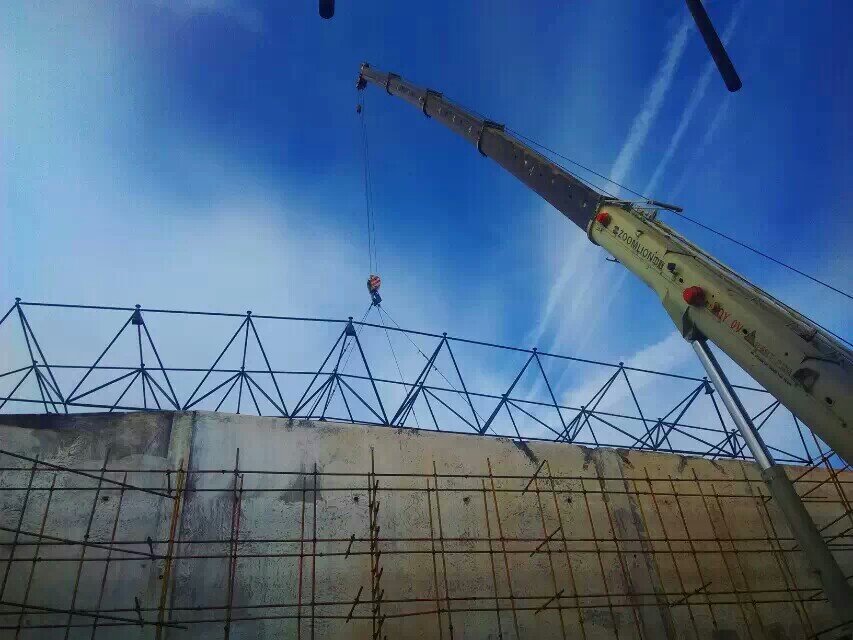 德宏食堂网架结构工程